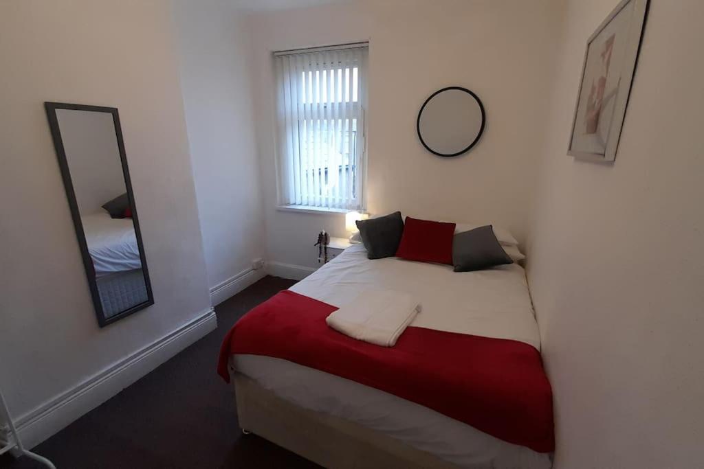 Spacious 4 Bedroom, Free Netflix, Central Location Cardiff Kültér fotó