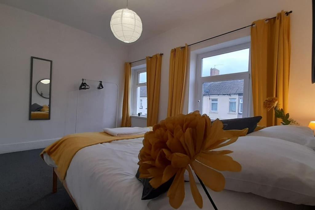 Spacious 4 Bedroom, Free Netflix, Central Location Cardiff Kültér fotó