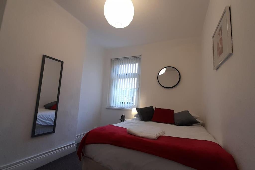 Spacious 4 Bedroom, Free Netflix, Central Location Cardiff Kültér fotó