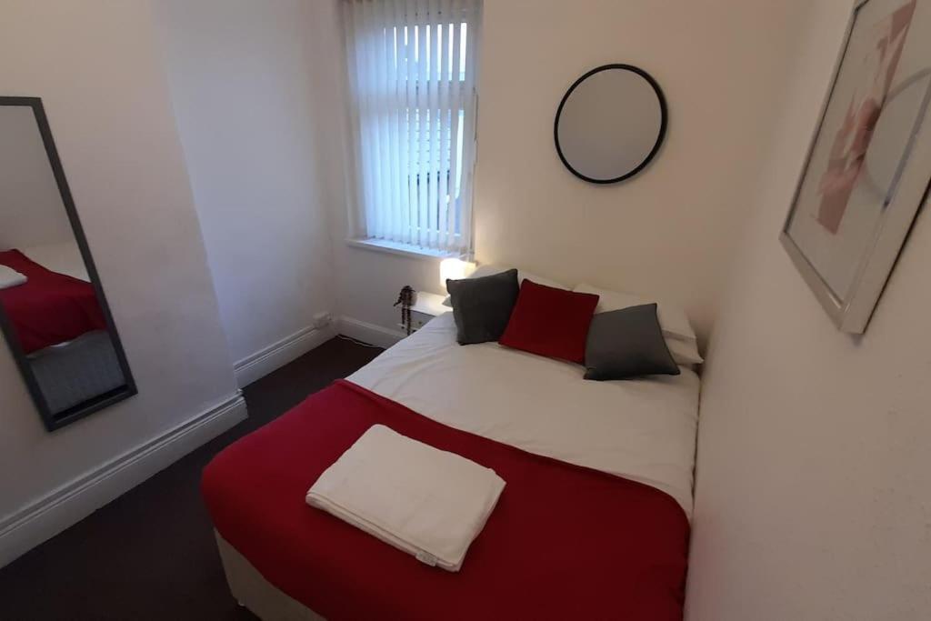 Spacious 4 Bedroom, Free Netflix, Central Location Cardiff Kültér fotó