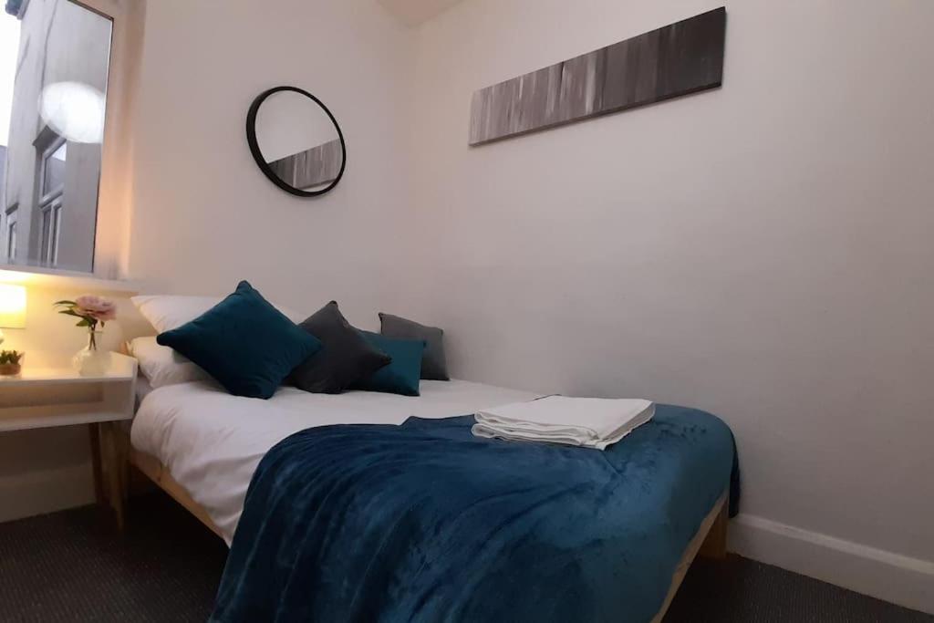 Spacious 4 Bedroom, Free Netflix, Central Location Cardiff Kültér fotó