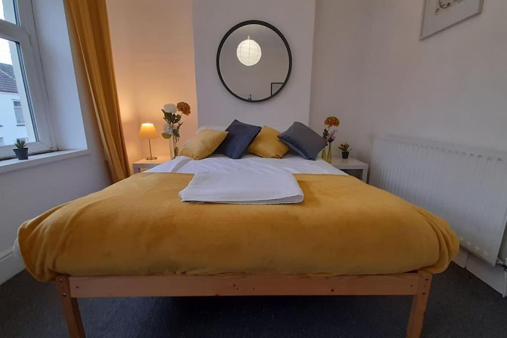 Spacious 4 Bedroom, Free Netflix, Central Location Cardiff Kültér fotó